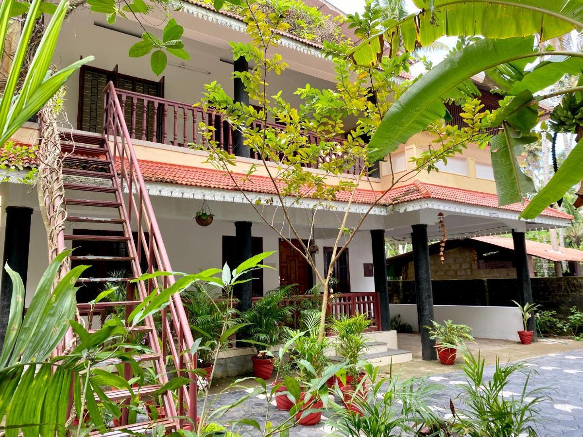 Tattwamasi Ayuryoga With Breakfast And Yoga Hotel Varkala Ngoại thất bức ảnh
